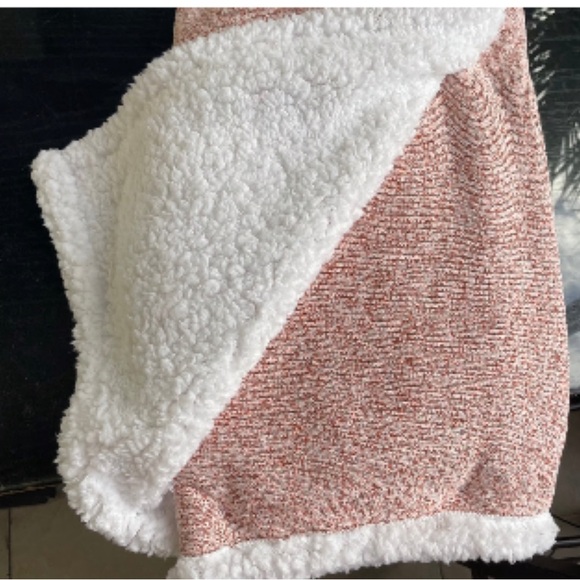 Rae Dunn Gather Knit Sherpa Throw 50”X60” Soft Cozy Fall Decor Red White NWT - Picture 4 of 4
